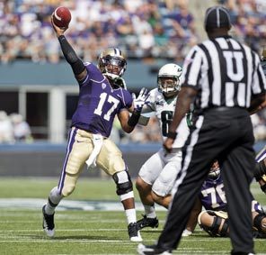 Washington quarterback Keith Price lofts a 20-yard touchdown pass to DiAndre Campbell for the Huskies' second touchdown. 