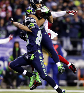 Seahawks wide receiver Jermaine Kearse (15) pulled in the winning touchdown pass against the 49ers.