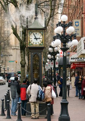  The steam clock in Vancouver’s historic Gastown neighborhood draws tourists. (It isn’t powered by steam; it sits over a steam vent.) 
